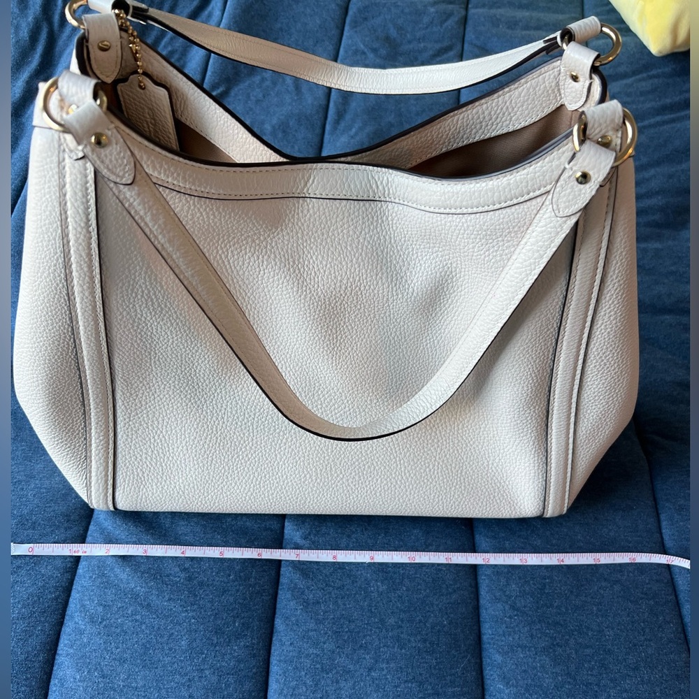 Coach Cream Leather Bag - Picture 14 of 16